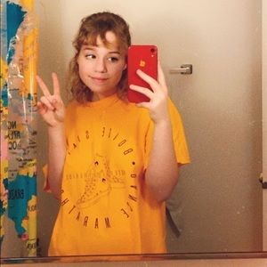 Meet your Posher, Avery